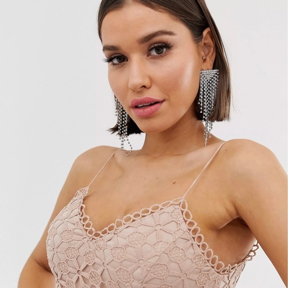 NWT WOMENS LOVE TRIANGLE FLORAL CROCHET CAMI SKATER DRESS - Picture 2 of 16